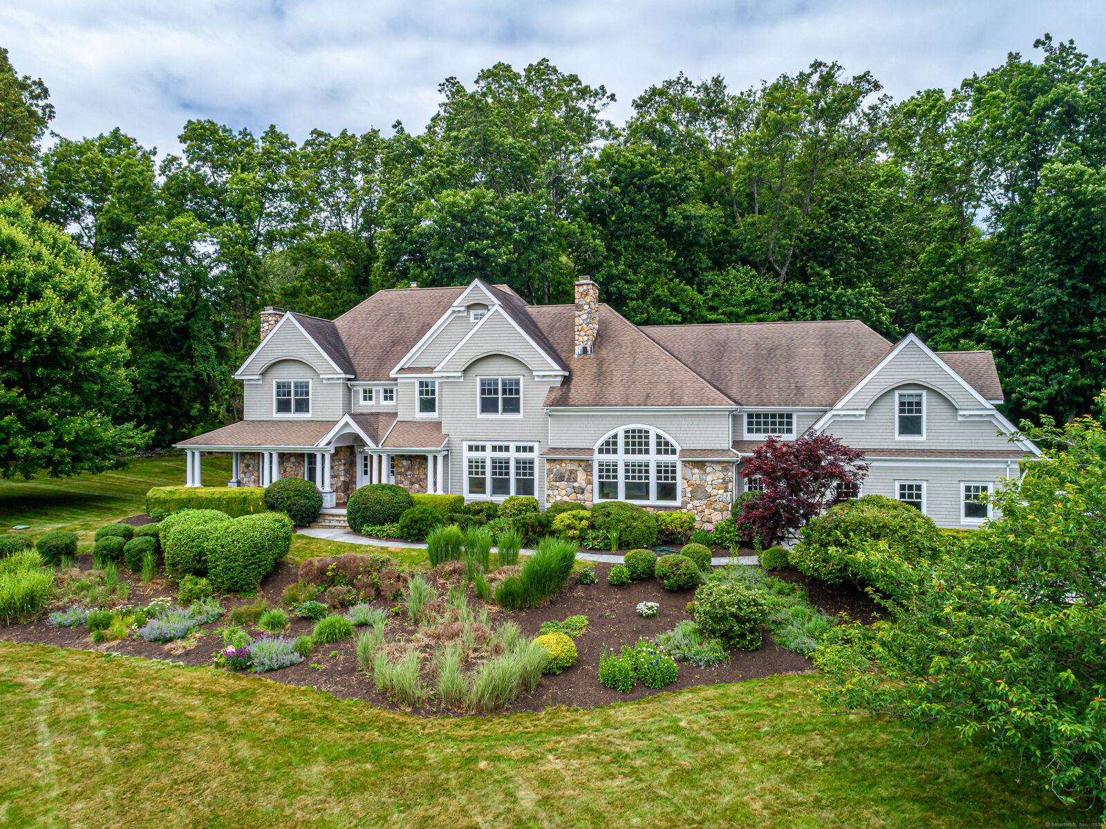 Property Photo:  125 Nod Hill Road  CT 06897 