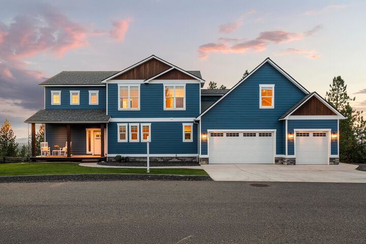 Property Photo:  2526 S Man O War Ln  WA 99037 