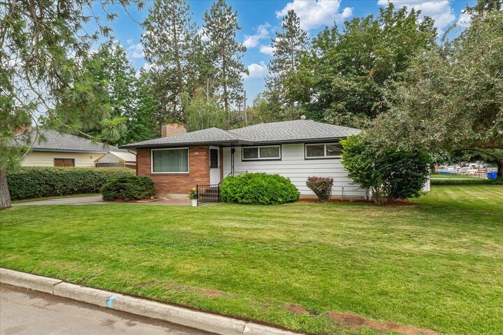 Property Photo: 8203 N Hughes Dr WA 99208