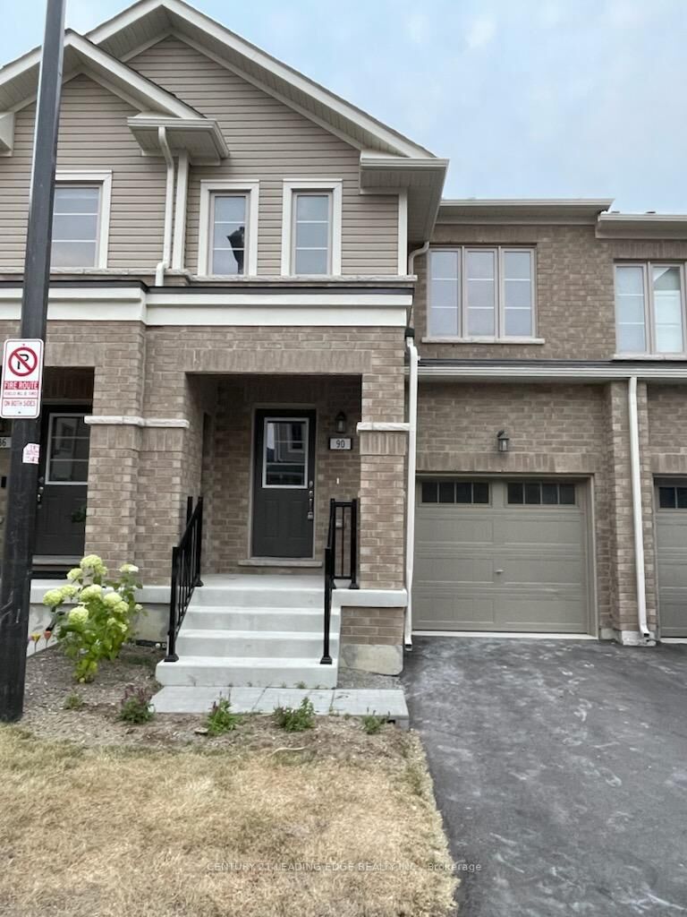 Property Photo: 90 Senay Circle ON L1E 0G9