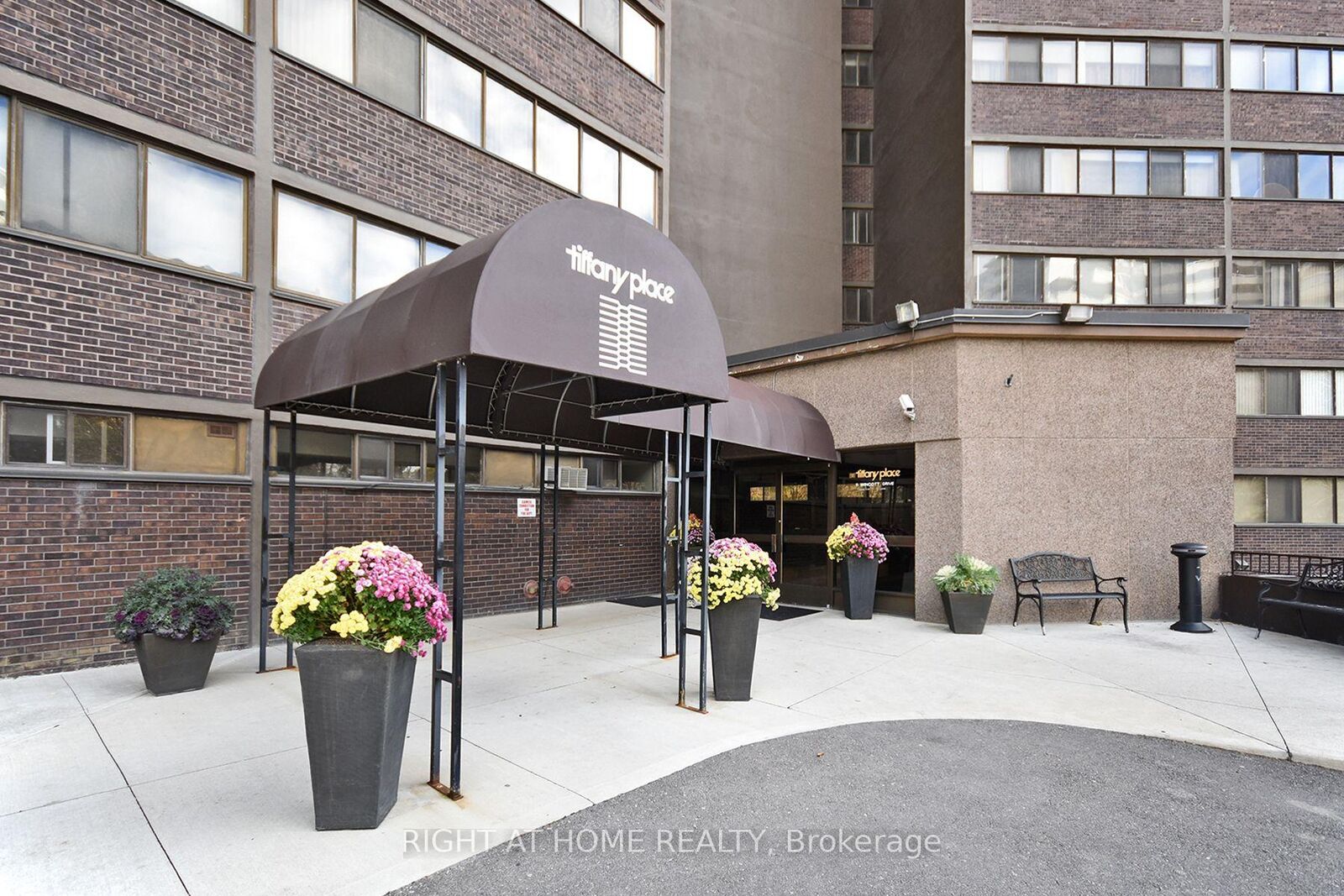 Property Photo: 11 Wincott Drive 1508 ON M9R 2R9