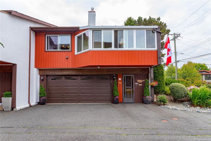 Property Photo: 2365 Henry Ave 1 BC V8L 2B4
