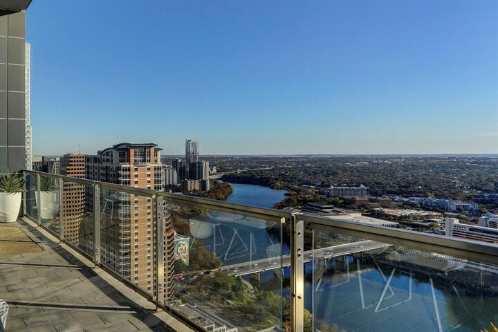 Property Photo: 210 Lavaca Street 3401 TX 78701