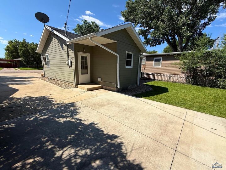 Property Photo: 216 St Anne SD 57701-5560