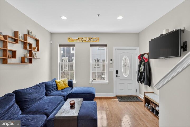 Property Photo: 419 Mercy Street PA 19148