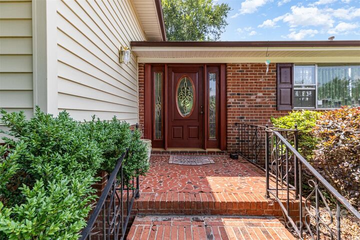 Property Photo: 9825 Hagers Road NC 28078