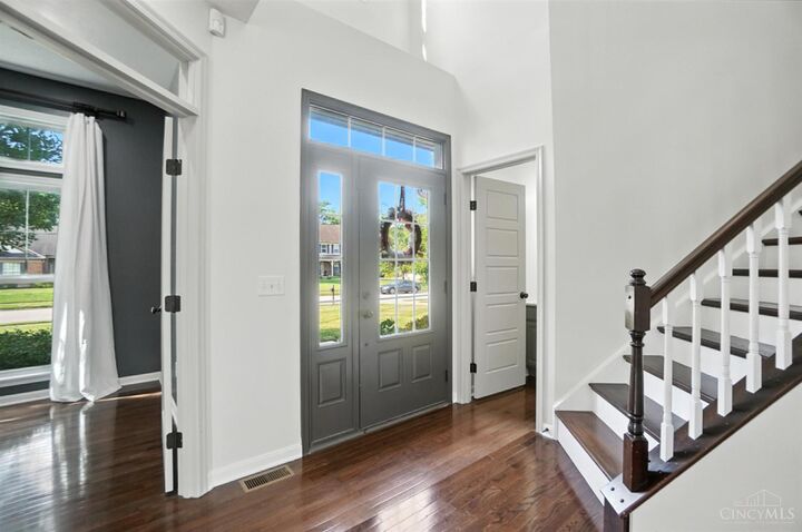Property Photo: 1114 Hayward Circle OH 45150