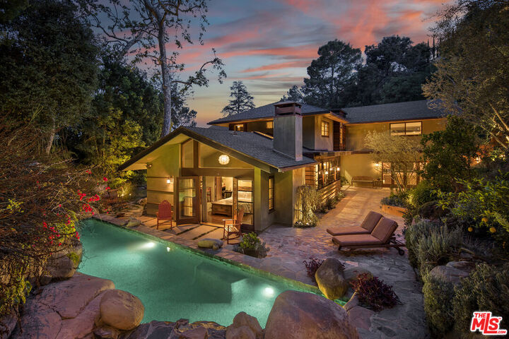 2669 Harlesden Ct  Los Angeles CA 90046 photo