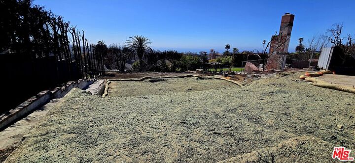 Property Photo: 16650 Linda Ter CA 90272