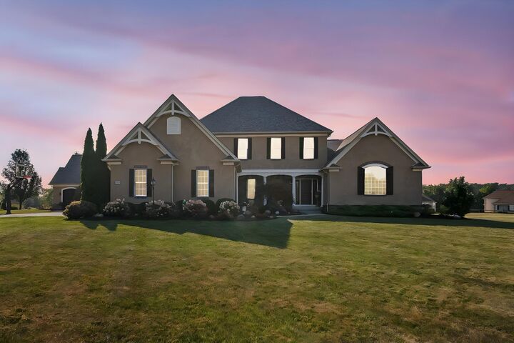 Property Photo: 16725 Raintree Drive OH 43040