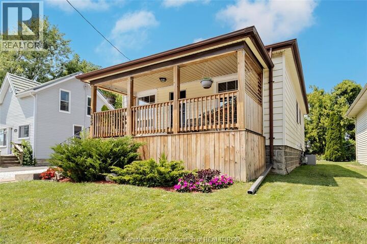 Property Photo:  125 Edgar Street  ON N7M 1V6 