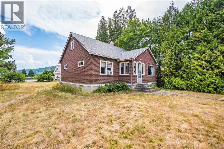 Property Photo: 602 5th Street BC V1N 2C5