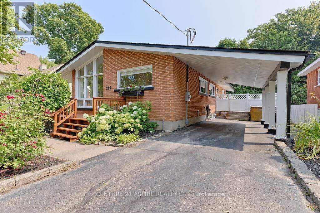 Photo de la propriété: 249 Peter Street ON K8A 1R1