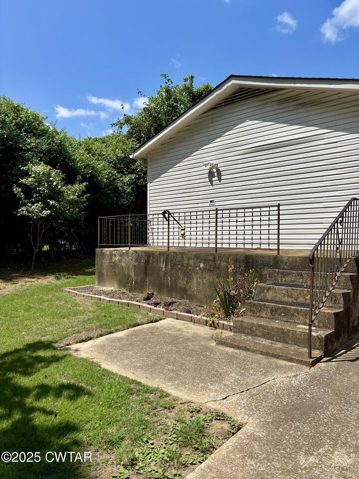Property Photo: 82 Lynwood Drive TN 38301