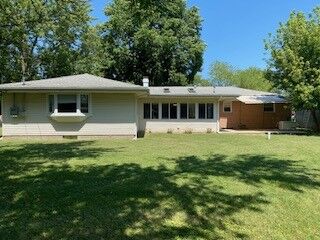 Property Photo: 803 E 6th Street IL 62557