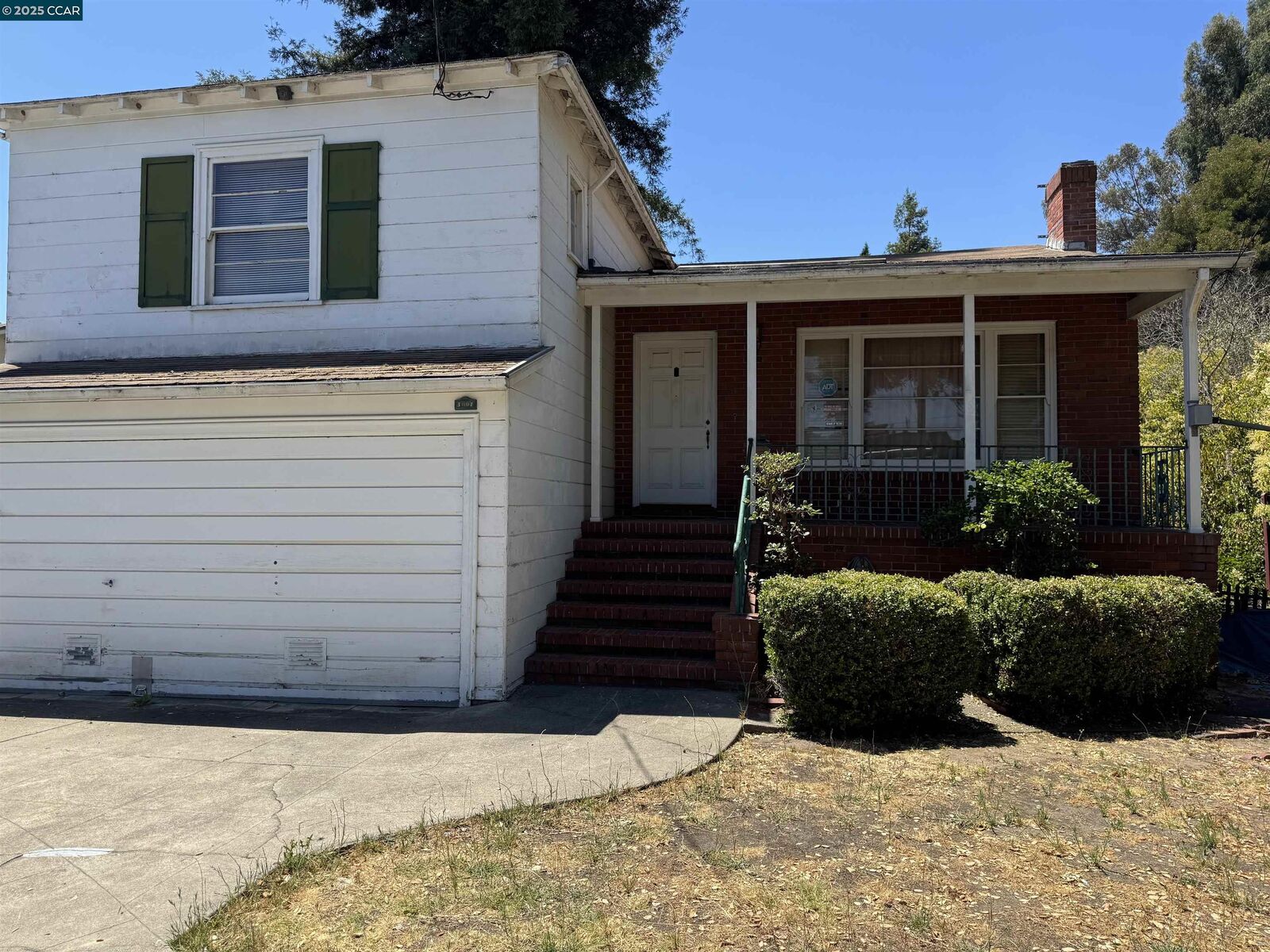Property Photo:  3001 Davis St  CA 94601 
