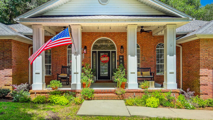 Property Photo: 505 Blackwater Run FL 32578