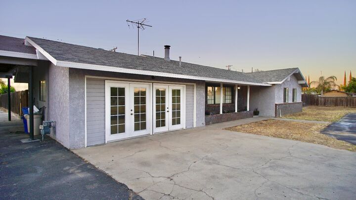 Property Photo:  4694 W Shields Avenue  CA 93722 
