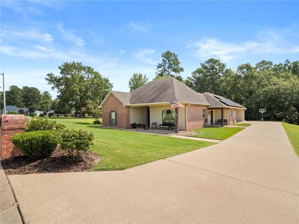 Property Photo:  3001 Legacy Loop  LA 71360 