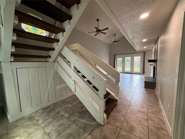 Property Photo: 1508 Early Lane TX 77055