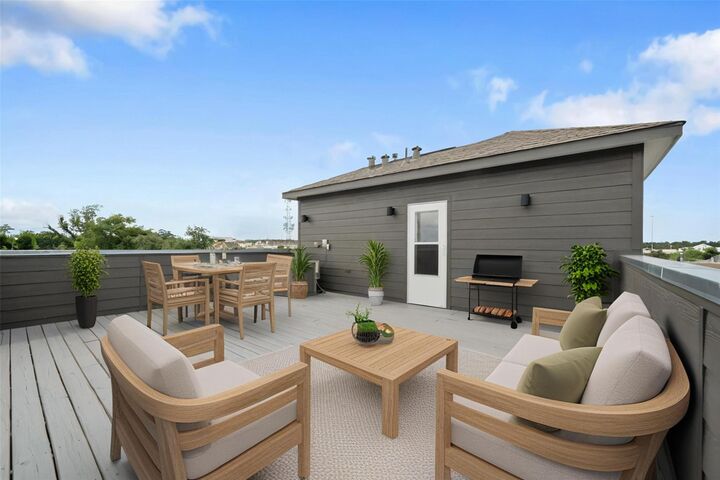 Property Photo:  1628 W 24th Street  TX 77008 