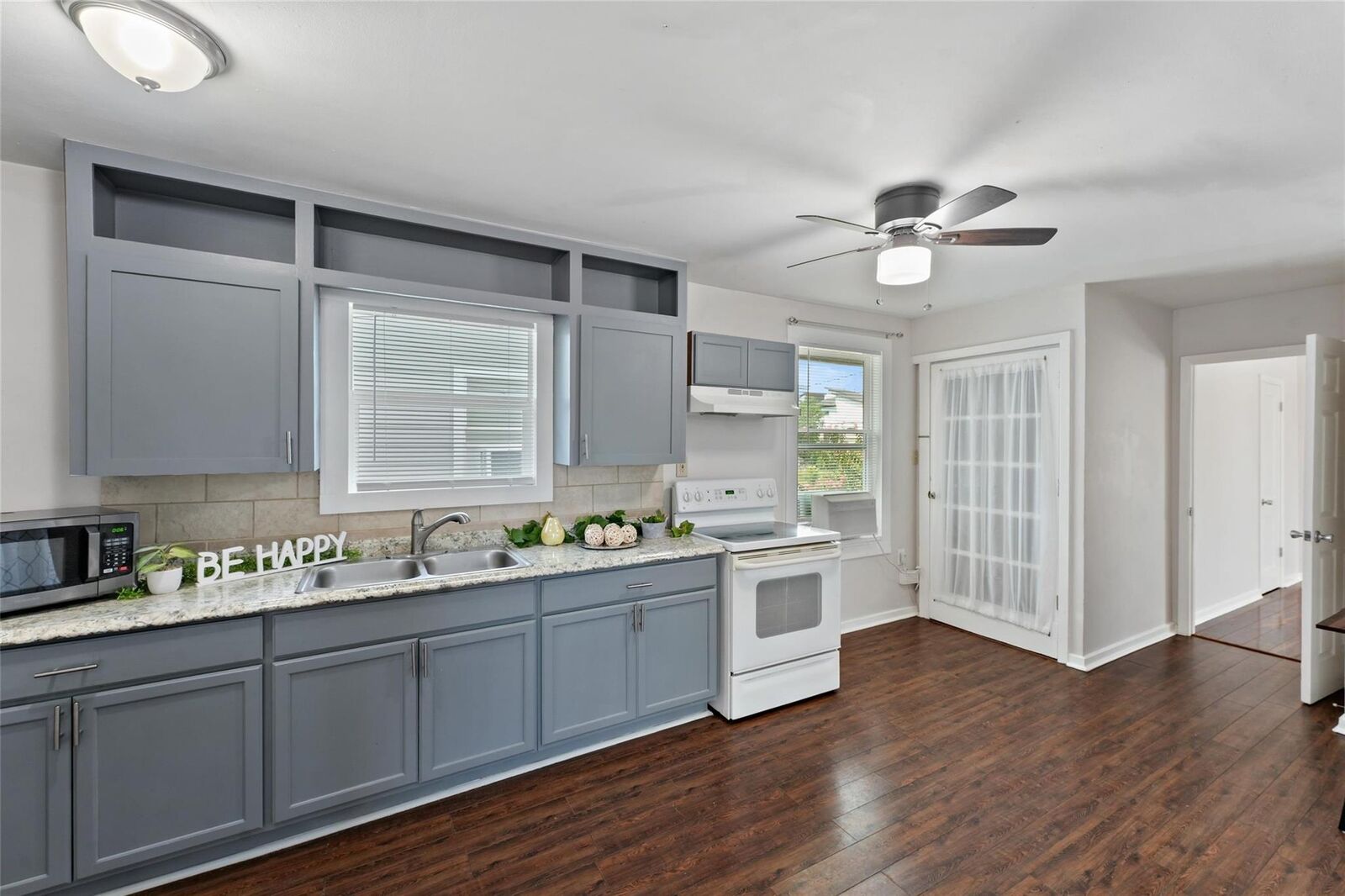 Property Photo: 2518 Anita Street TX 77004