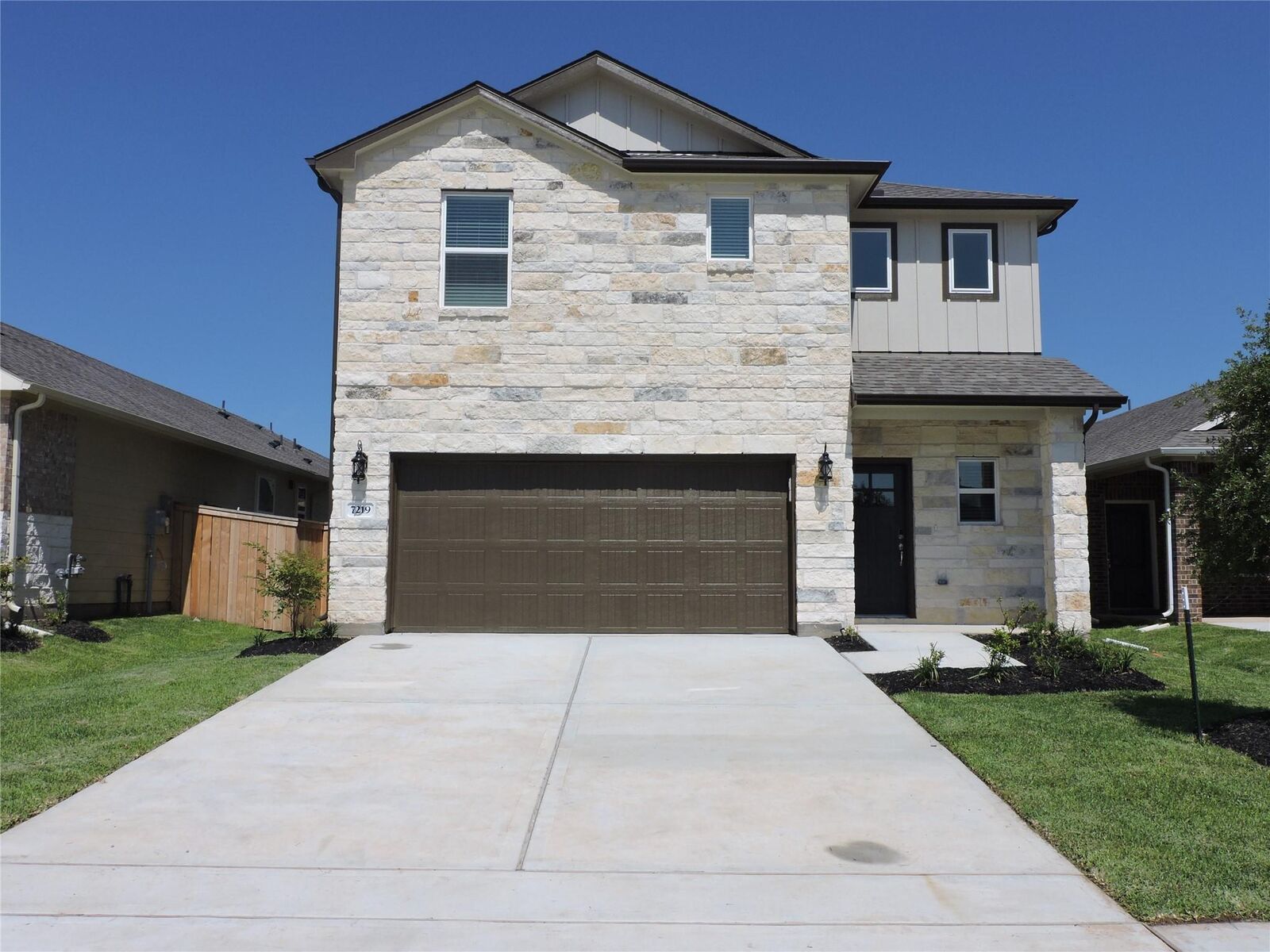 Property Photo: 7219 Cherrybark Oak Drive TX 77304