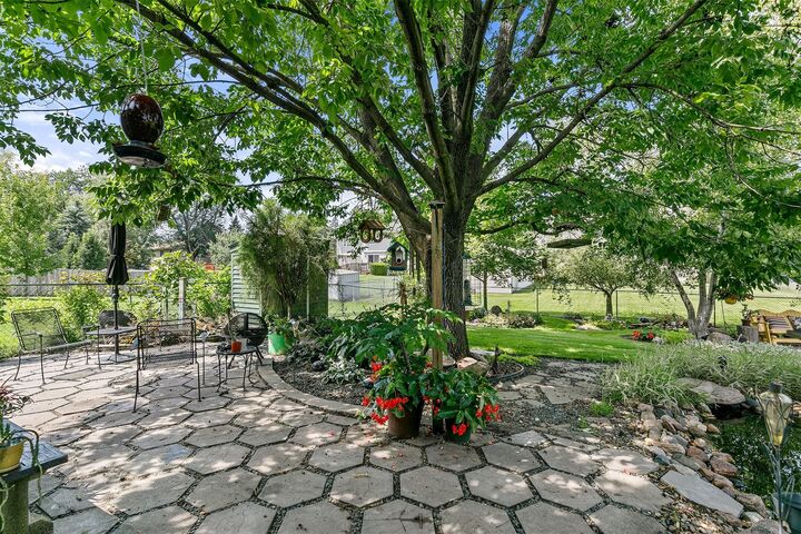 Property Photo:  918 SE Peterson Drive  IA 50021 
