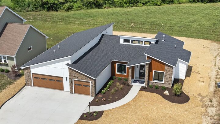 Property Photo:  619 Grantham Passage  IN 46845 