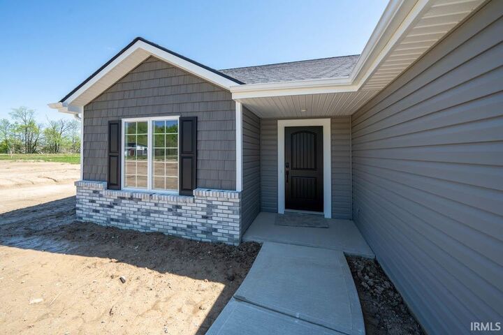 Property Photo: 116 Oak Tree Place IN 46710