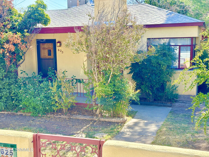 Property Photo:  625 Van Patten Court  NM 88005 