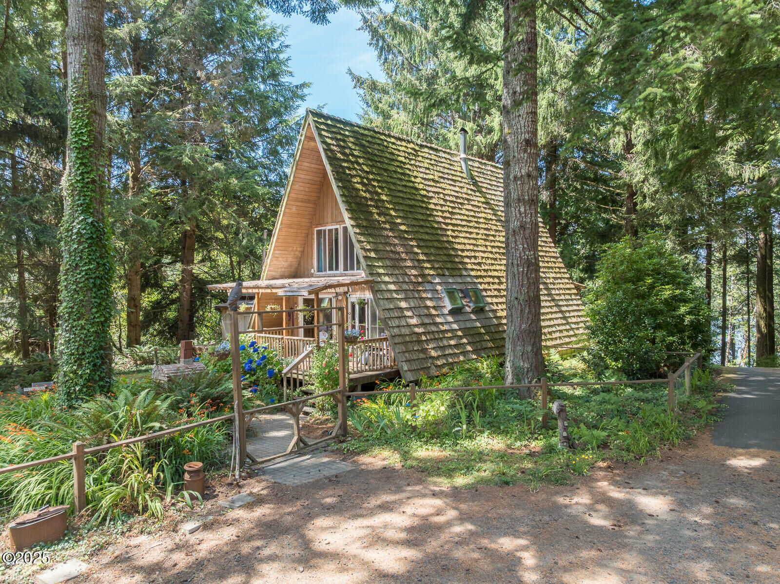 Property Photo:  123 E Eckman Creek Road  OR 97394 