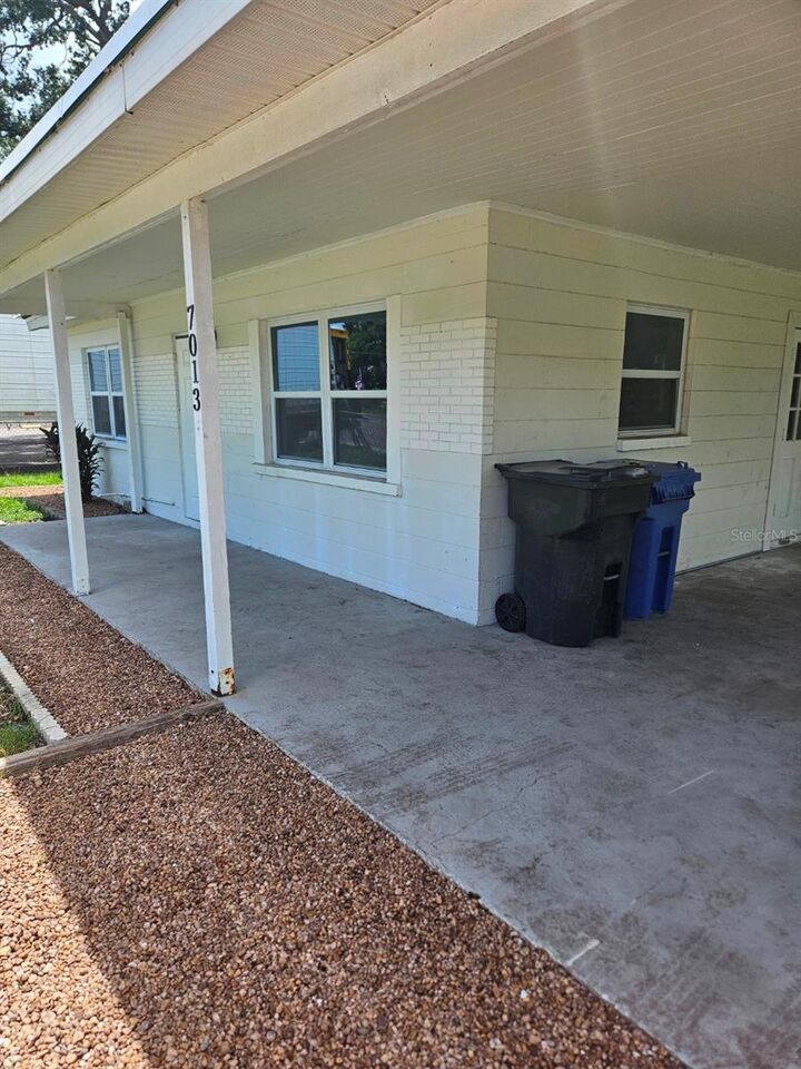 Property Photo: 7013 Gibsonton Drive FL 33534