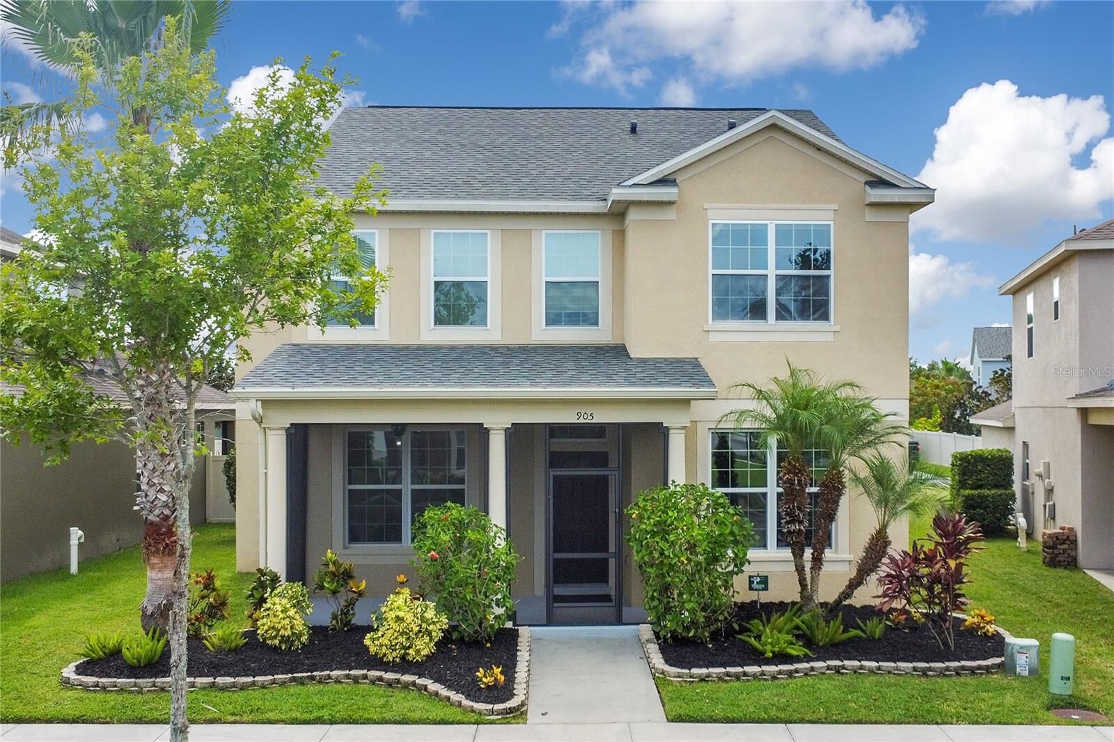 Property Photo: 905 Egrets Landing Way FL 34736