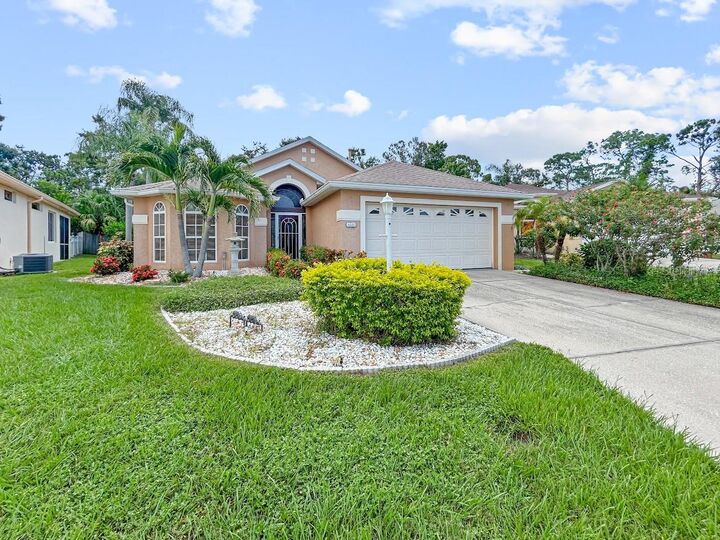 4441 Edinbridge Circle 32  Sarasota FL 34235 photo