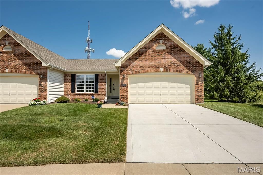 Property Photo: 14701 Ladue Bluffs Crossing Drive MO 63017