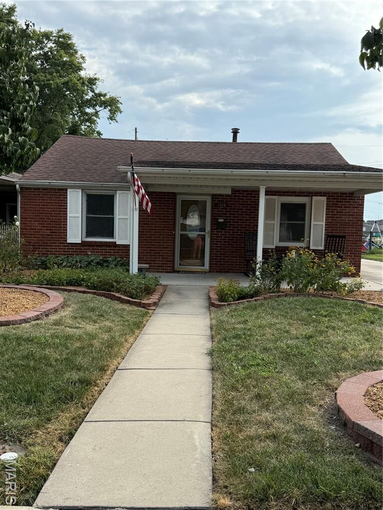 Property Photo:  1612 Mitchell Avenue  IL 62040 