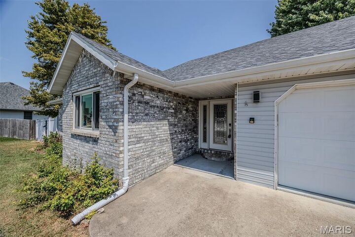 Property Photo:  419 Lasalle Street  MO 65536 