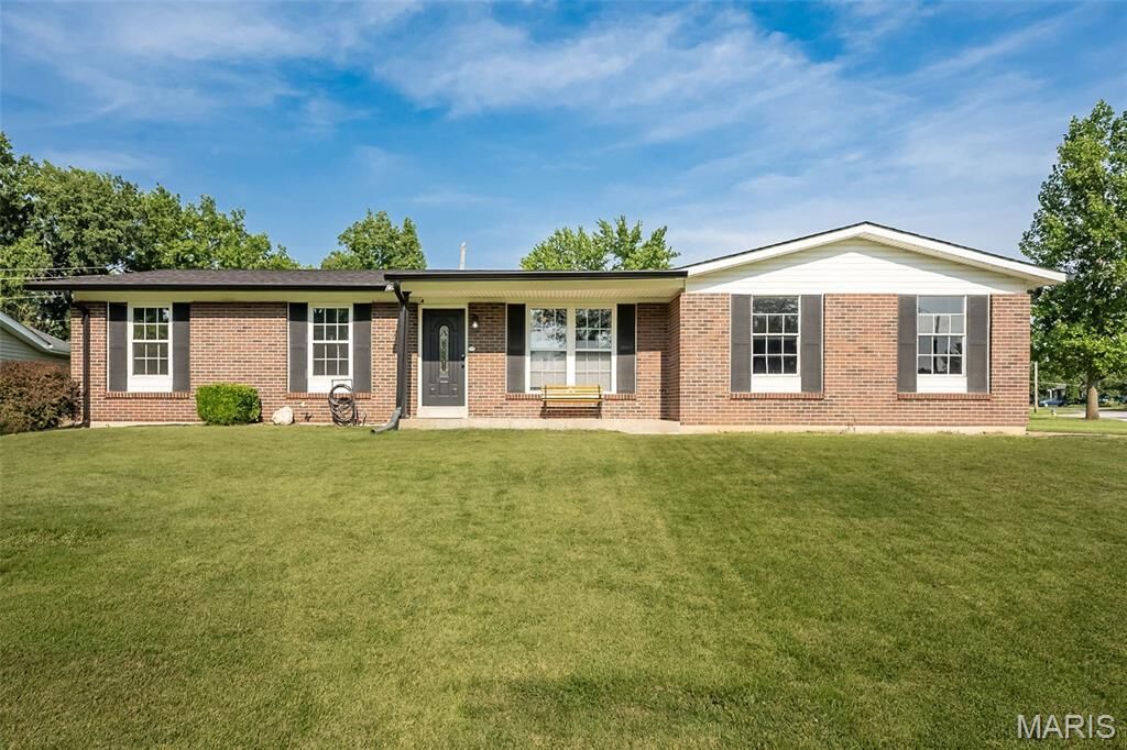 Property Photo: 1102 Patsy Lane MO 63366