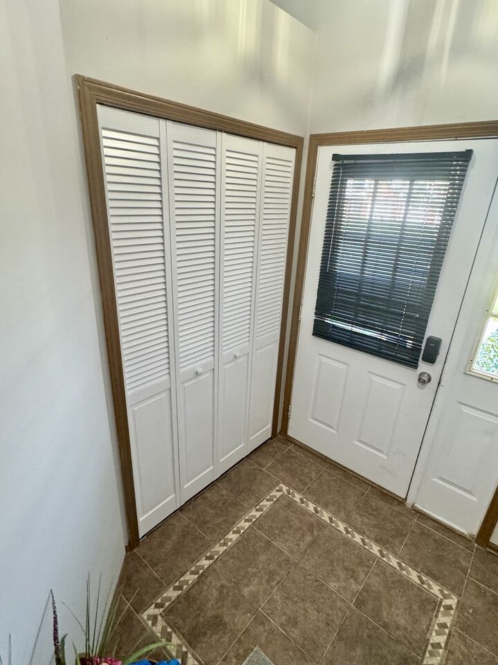 Property Photo: 200 Chesterfield Court D IL 60193