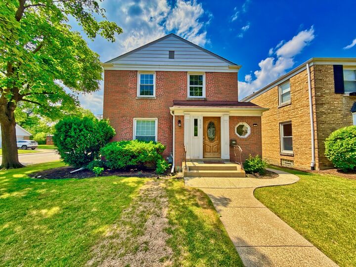 Property Photo: 6700 N Monticello Avenue IL 60712