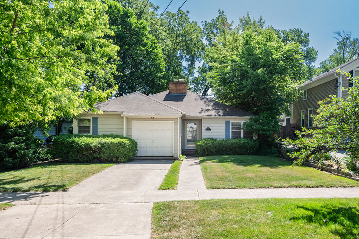 125 N Hager Avenue  Barrington IL 60010 photo