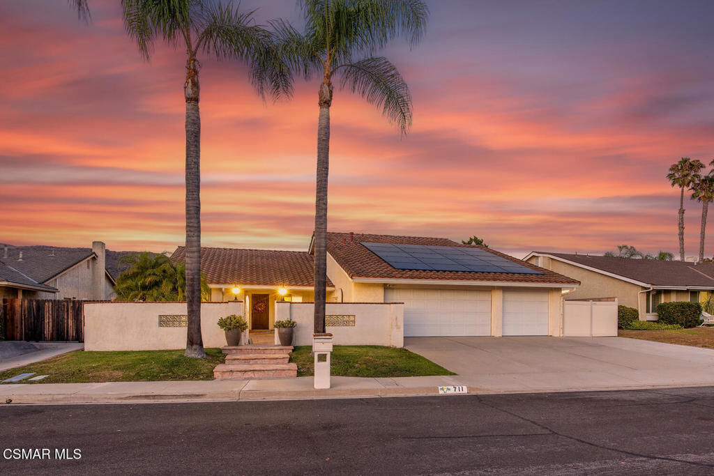 Property Photo: 711 Bluebonnet Court CA 91360