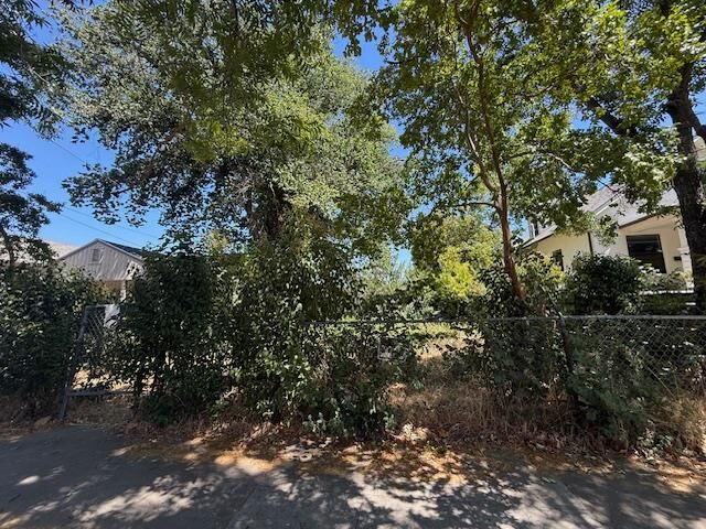 Property Photo:  2525 28th St  CA 95818 
