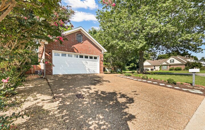 Property Photo:  502 Freedom Ct  TN 37129 