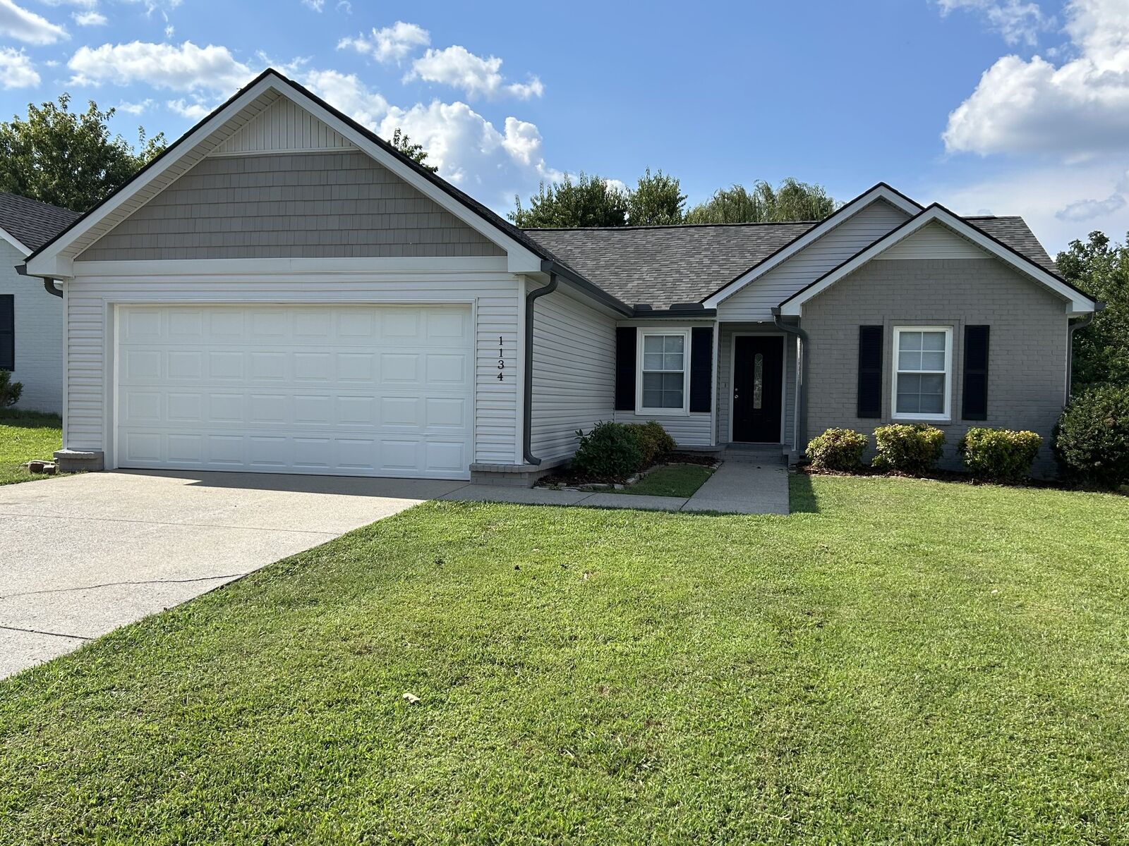 Property Photo:  1134 Melvin Drive 1134  TN 37128 