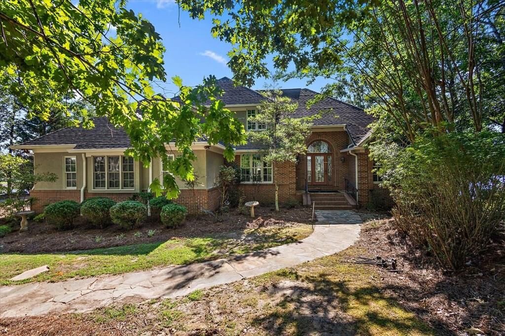 Property Photo:  2212 Longspur Pointe  MS 38655 
