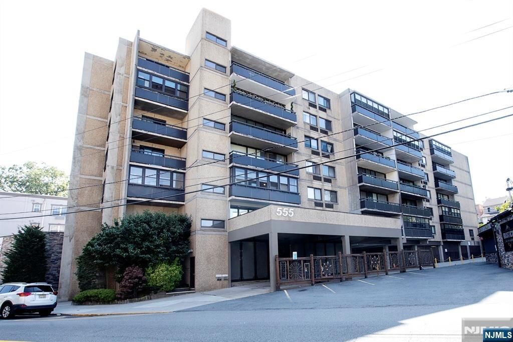 Property Photo:  555 Gorge Road 5G  NJ 07010 