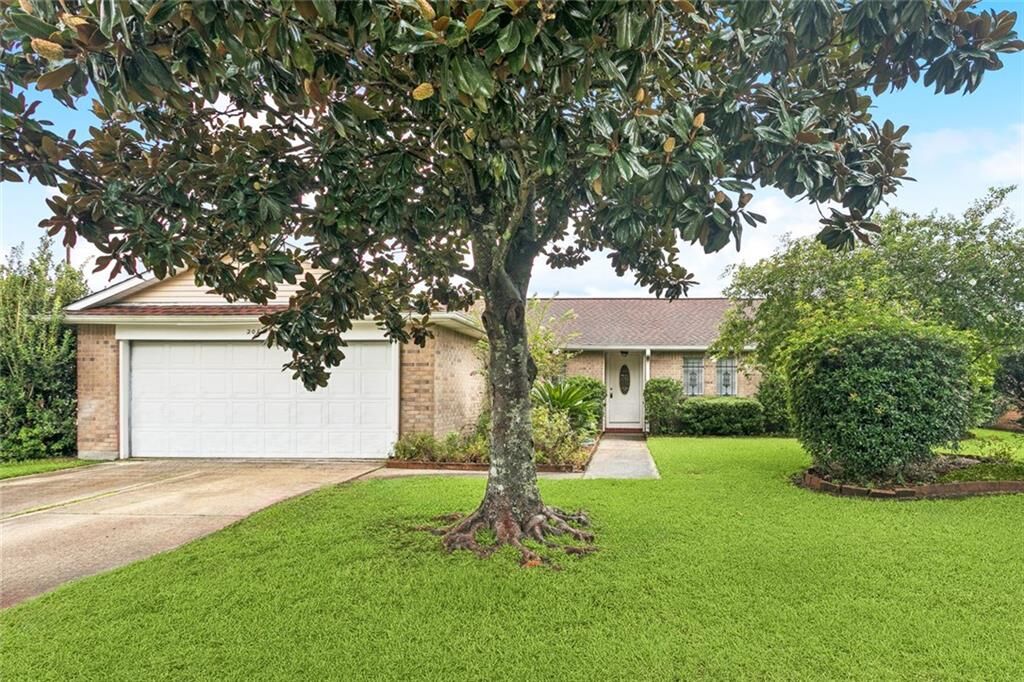 Property Photo:  206 Brian Drive  LA 70458 