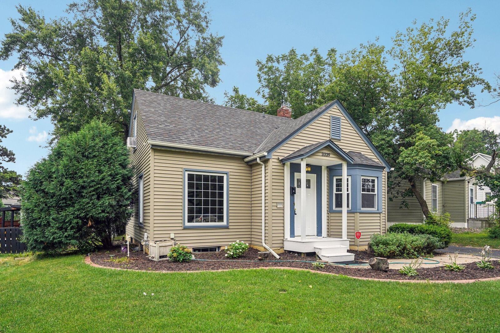 Property Photo:  3339 Brunswick Avenue S  MN 55416 